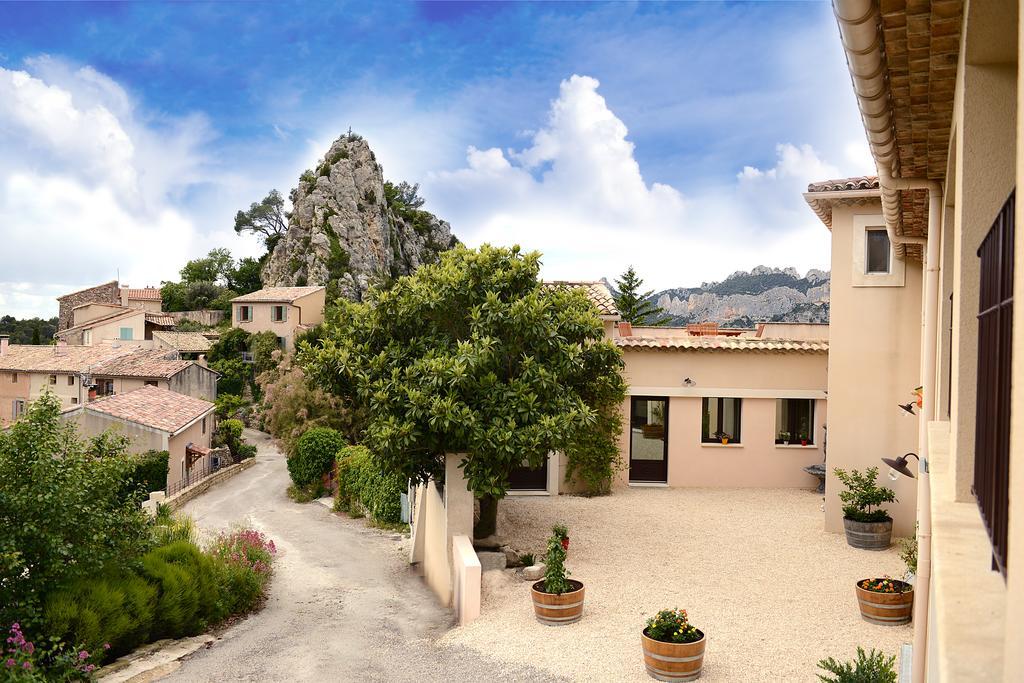 Mas De Carabelle Bed and Breakfast La Roque-Alric Εξωτερικό φωτογραφία