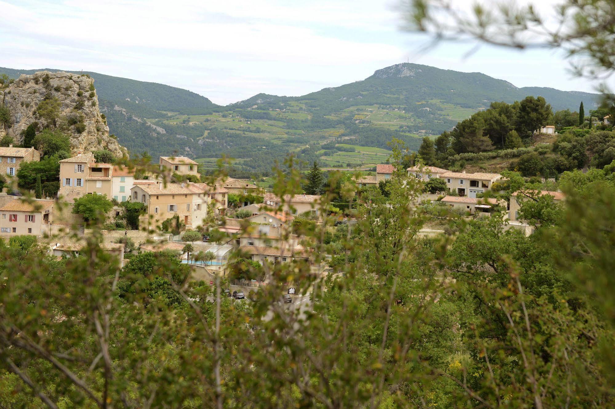 Mas De Carabelle Bed and Breakfast La Roque-Alric Εξωτερικό φωτογραφία